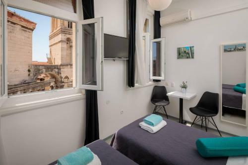 Apartamentos Plr-peristyle Luxury Rooms