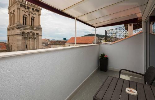 Apartamentos Plr-peristyle Luxury Rooms