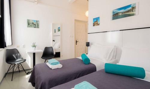 Apartamentos Plr-peristyle Luxury Rooms