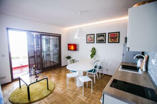 Grand View Apartments