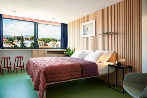 Bed & Breakfast Up There Design Rooms