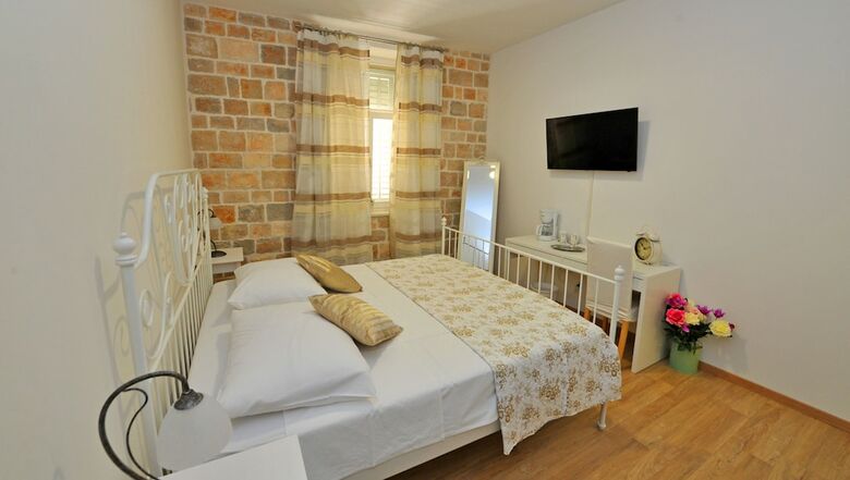 Hostal Luxury Rooms Nirvana