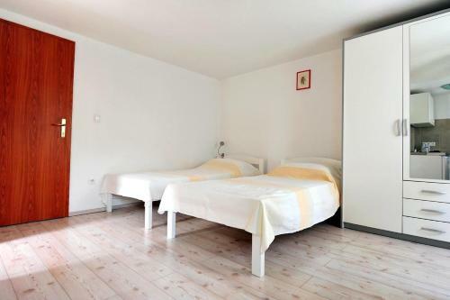 Apartments With Wifi Split - 4266