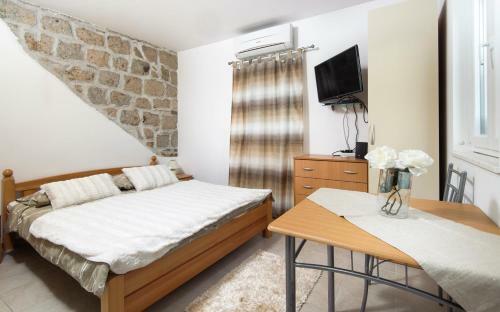 Hostal La Perla Luxury Apartments