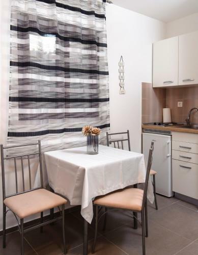 Hostal La Perla Luxury Apartments