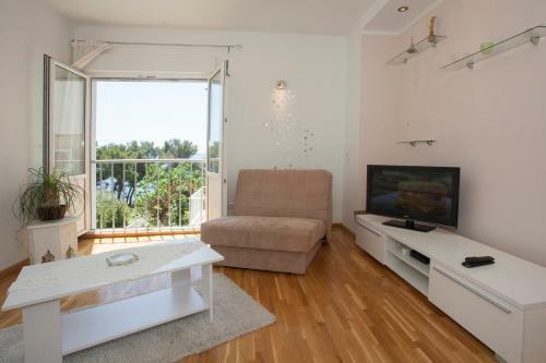 Silver Bay Apartment