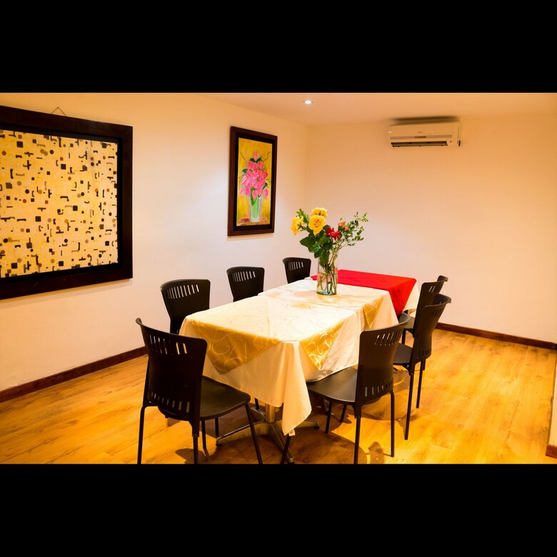 Hotel Innova 68