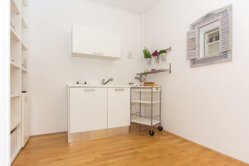 Apartment Infinity