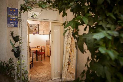 Hostal Apartment Dioklecian Wall