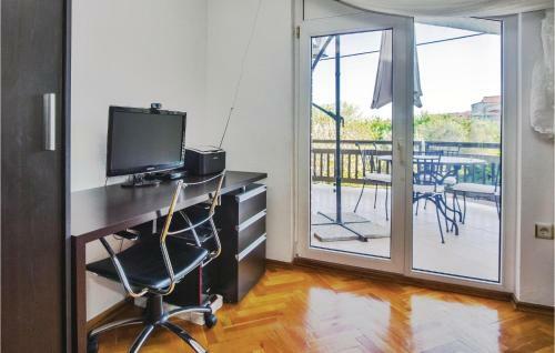 Three-bedroom Apartment With Sea View In Split