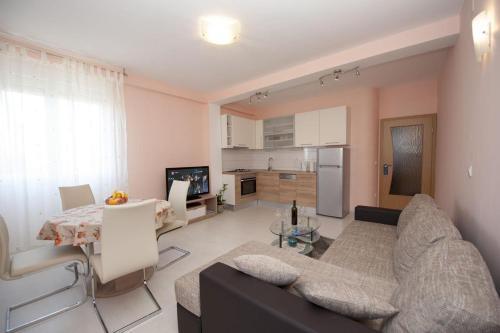 Apartments With Wifi Split - 11252