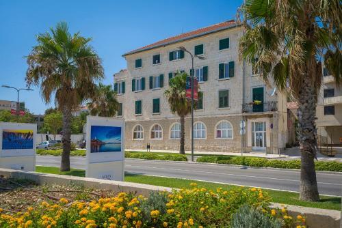 Luxurious Riva Dalmatia Apartments