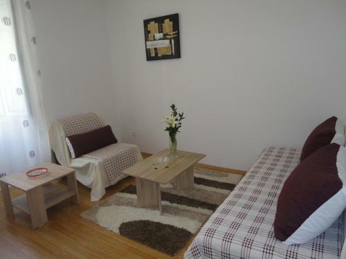 Comfortable Apartment Basa