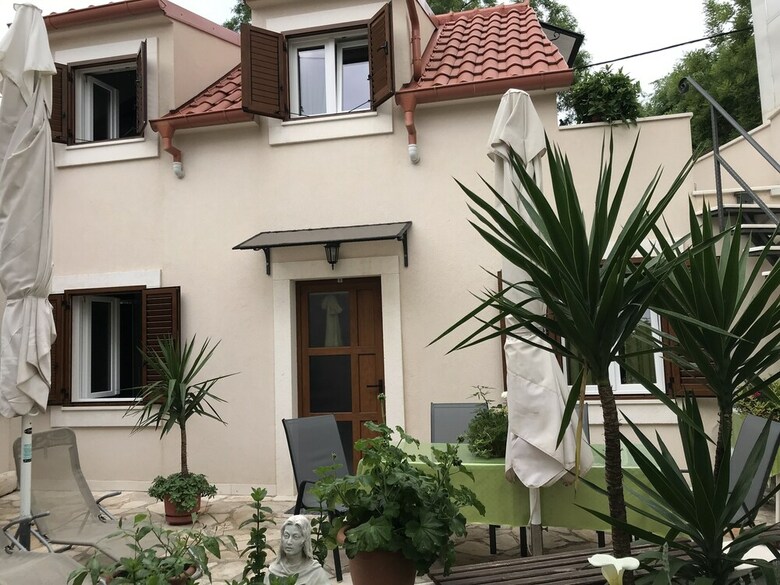 Hostal Guesthouse Kresic
