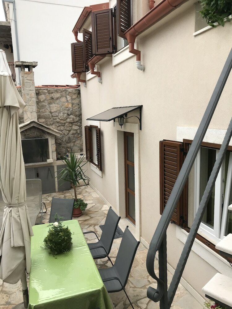 Hostal Guesthouse Kresic