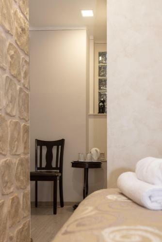 Hostal Palace Queen Mary Luxury Rooms