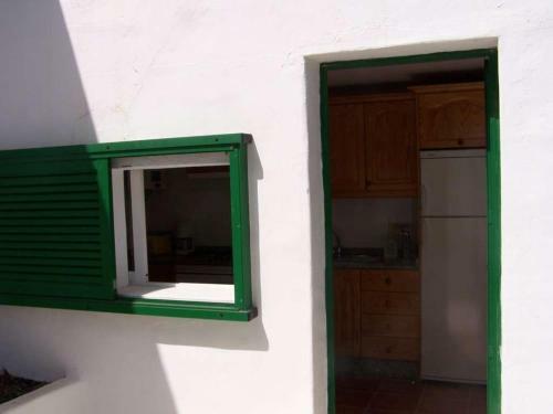 Uga Villa Sleeps 2 Pool Wifi T691620
