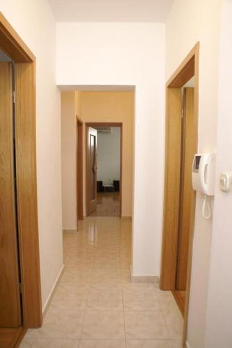 Apartments With A Parking Space Split - 4156