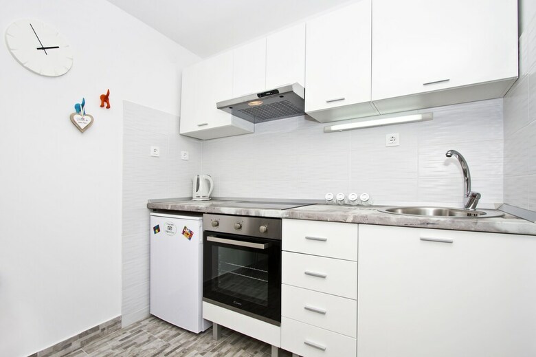 Apartment Shiny Love