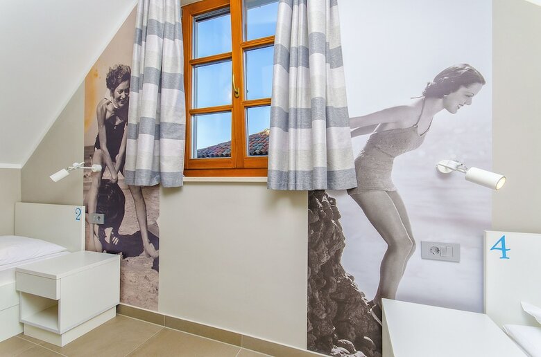 Hostel Dvor