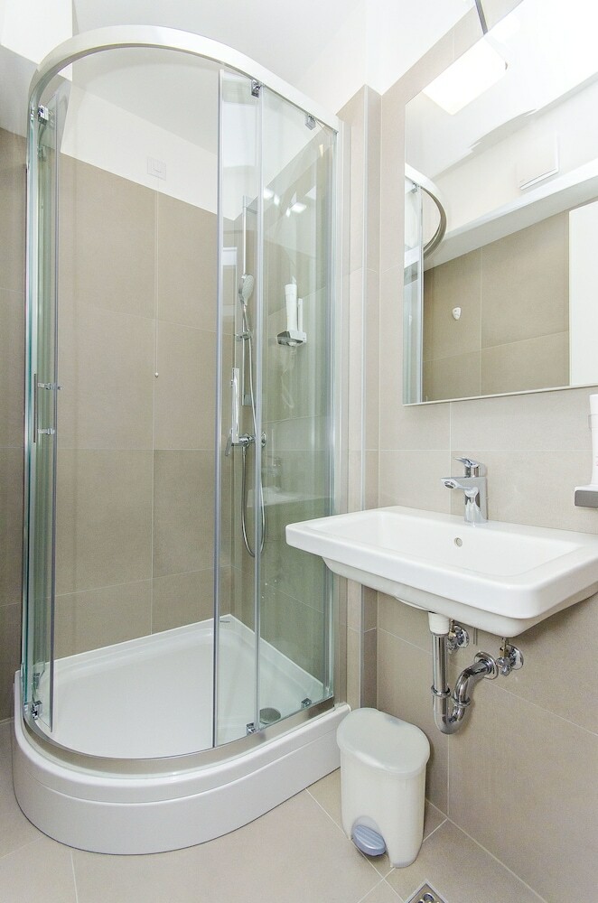 Hostel Dvor