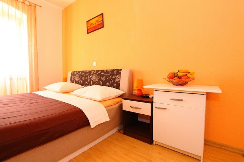 Hostal Nirvana Rooms Split