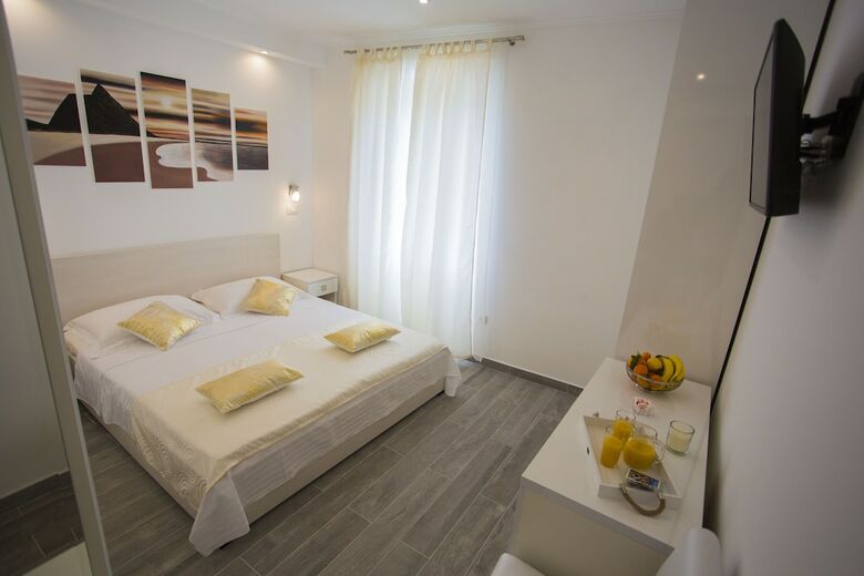 Hostal Nirvana Rooms Split