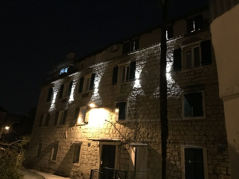 Hostal Nirvana Rooms Split