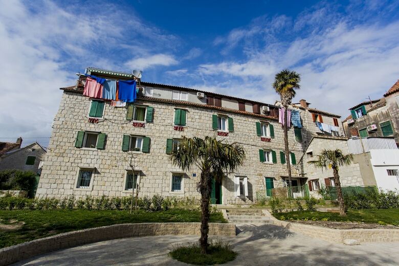 Hostal Nirvana Rooms Split