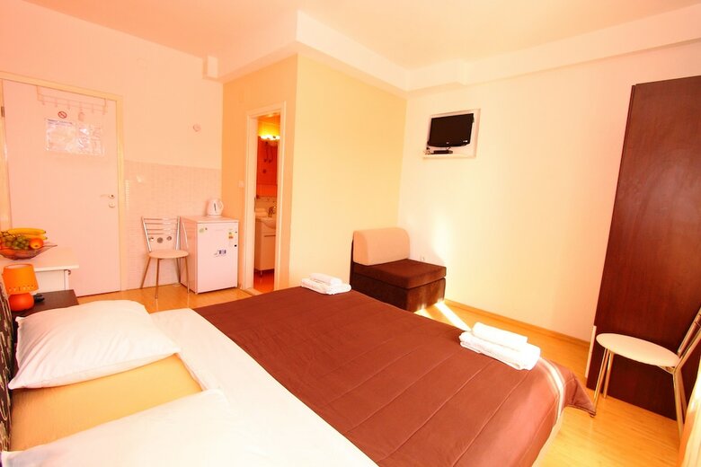 Hostal Nirvana Rooms Split
