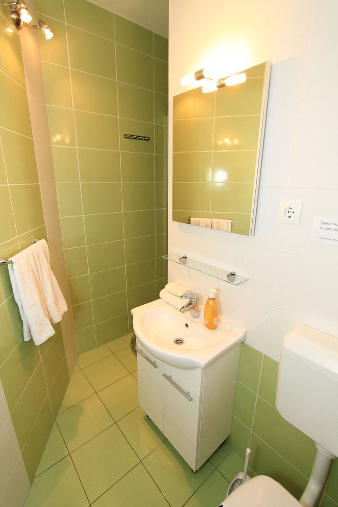Hostal Nirvana Rooms Split