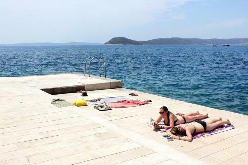Apartments By The Sea Split - 5995