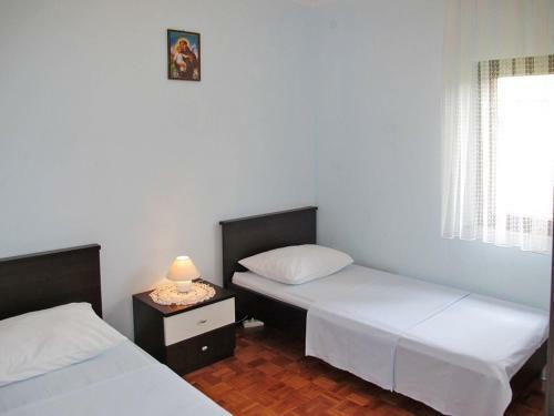 Apartment Haus Milka (srd413)