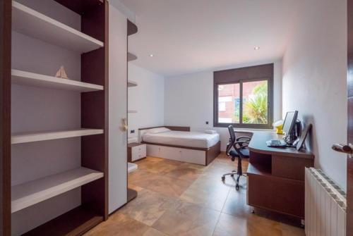 Santa Susanna Villa Sleeps 10 Pool Air Con Wifi