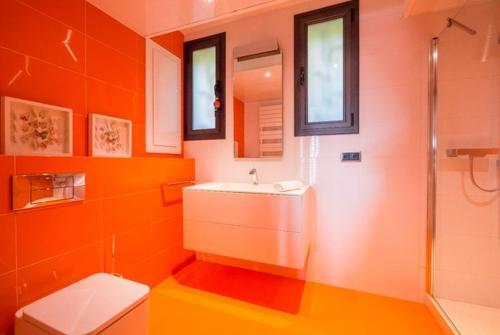 Santa Susanna Villa Sleeps 10 Pool Air Con Wifi