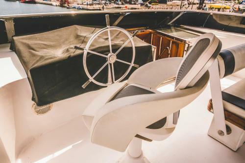 Motor Yacht Boatel