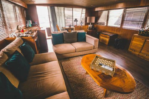 Motor Yacht Boatel