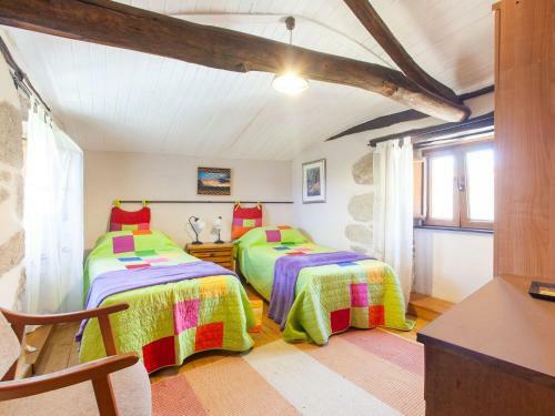 Cozy Farmhouse In Castrotane With Garden