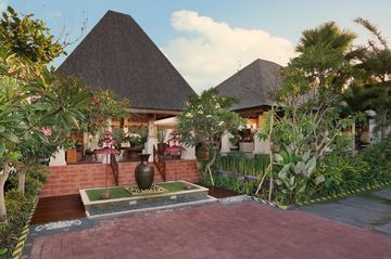 Hotel Villa Kayu Raja