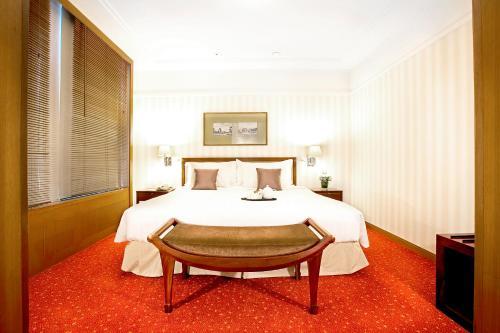 Hotel Redtop