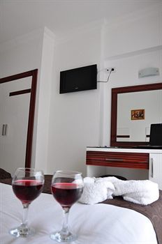 Lara Atalla Hotel