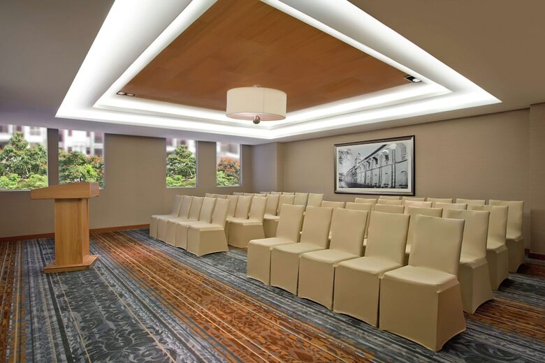 Hotel Double Tree Suites By Hilton Bangalore
