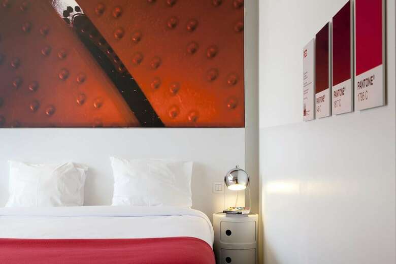 Hotel Pantone