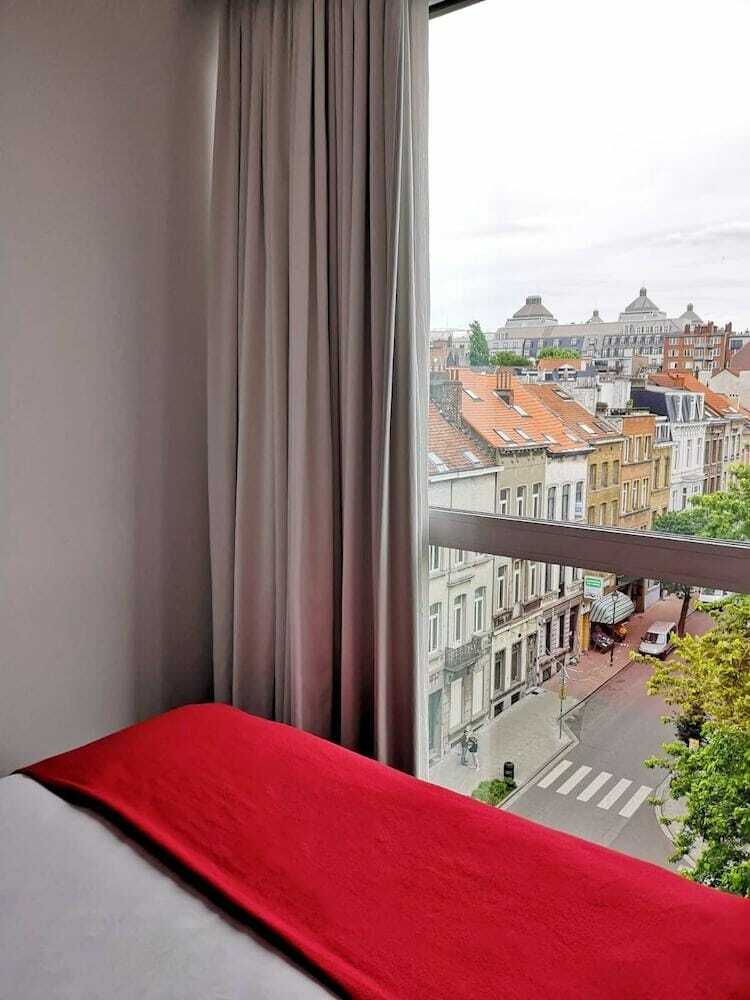 Hotel Pantone