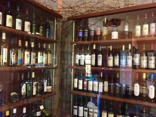Good Wine Houses