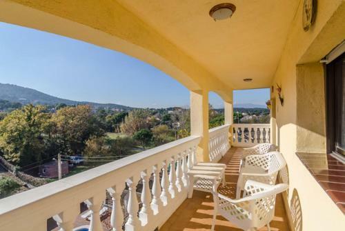 Montbarbat Villa Sleeps 6 Pool