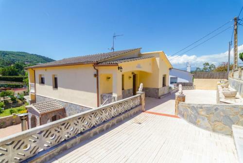 Montbarbat Villa Sleeps 6 Pool