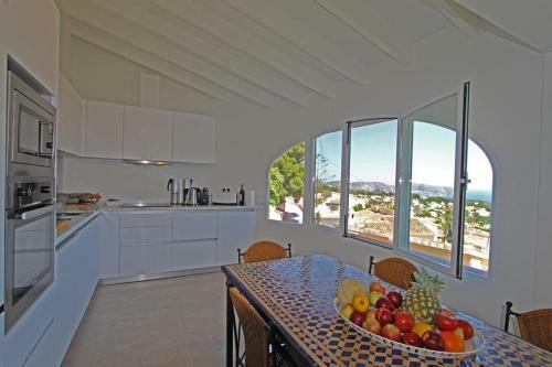 Moraira Villa Sleeps 10 Pool Air Con Wifi