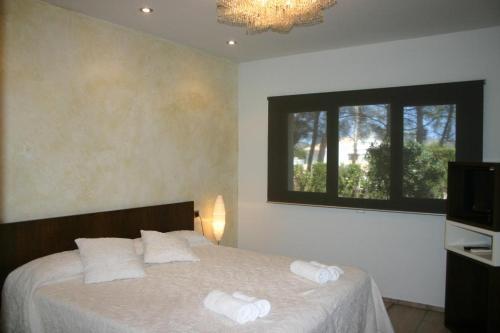 Moraira Villa Sleeps 8 Pool Air Con Wifi