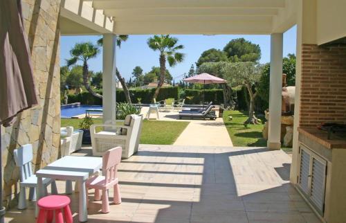 Moraira Villa Sleeps 8 Pool Air Con Wifi